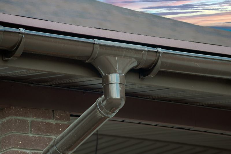 Gutter system with secure fasteners